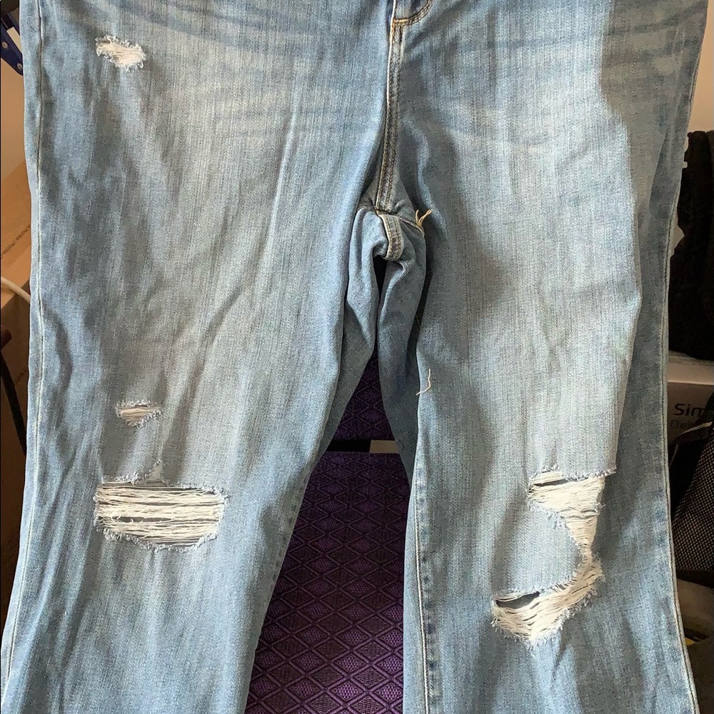 High Rise Straight Leg Medium Wash Crop Jeans 👖